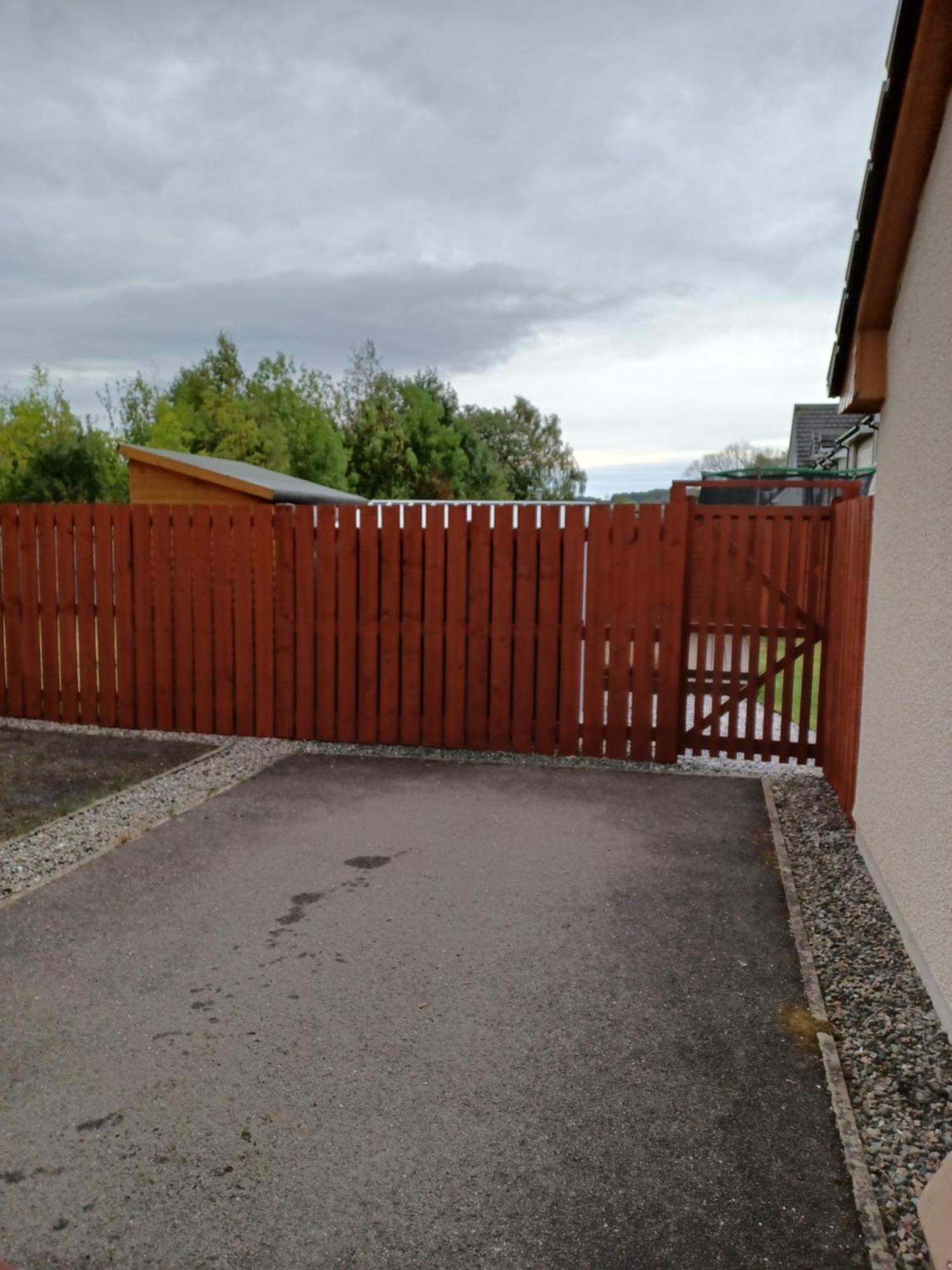 Modern 2 Bedroom Semi Detached House With Own Private Driveway Inverness Exterior photo